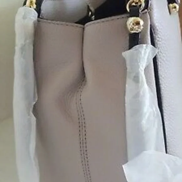 ⚜️ Kate Spade Charles Street Small Haven Purse - $175